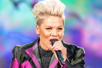 Popsängerin Pink bei einem Konzert: Die Sängerin geht 2023 auf Open-Air-Tour.