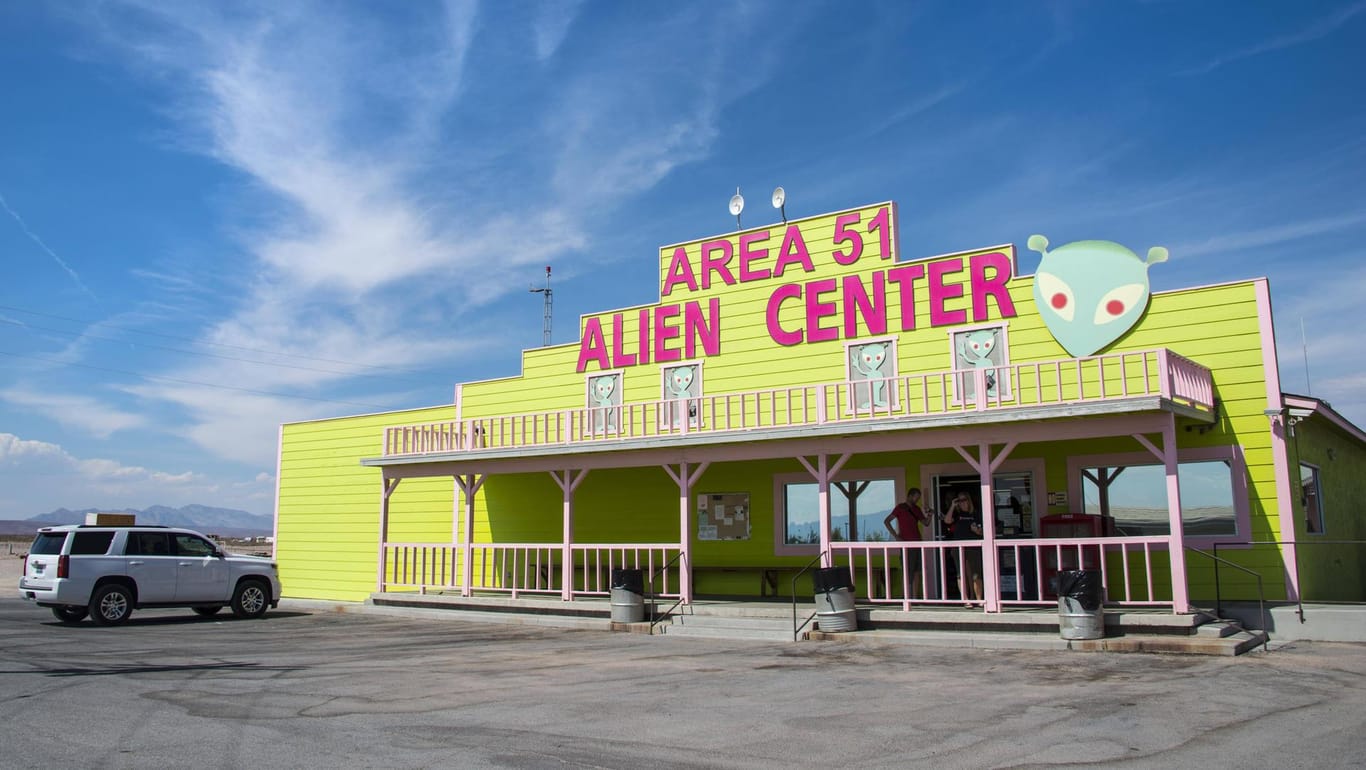 Tankstelle nahe der Sperrzone: Das Area 51 Alien Center soll der Treffpunkt für die Alien-Fans sein. (Archivbild)