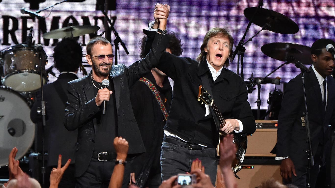 Paul McCartney und Ringo Starr: Am Samstag hatten die beiden Beatles-Mitglieder – wie hier bei einer Aufnahme von 2015 – endlich wieder einen Auftritt zusammen und überraschten ihre Fans.