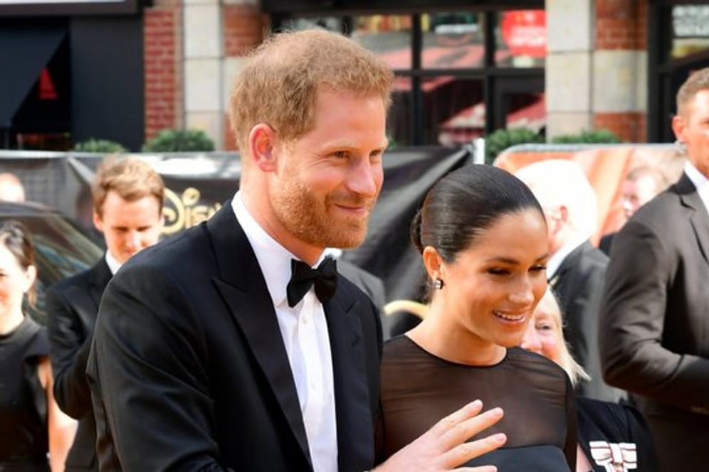 Prinz Harry mit seiner Frau Meghan bei der Europa-Premiere von "König der Löwen" in London.