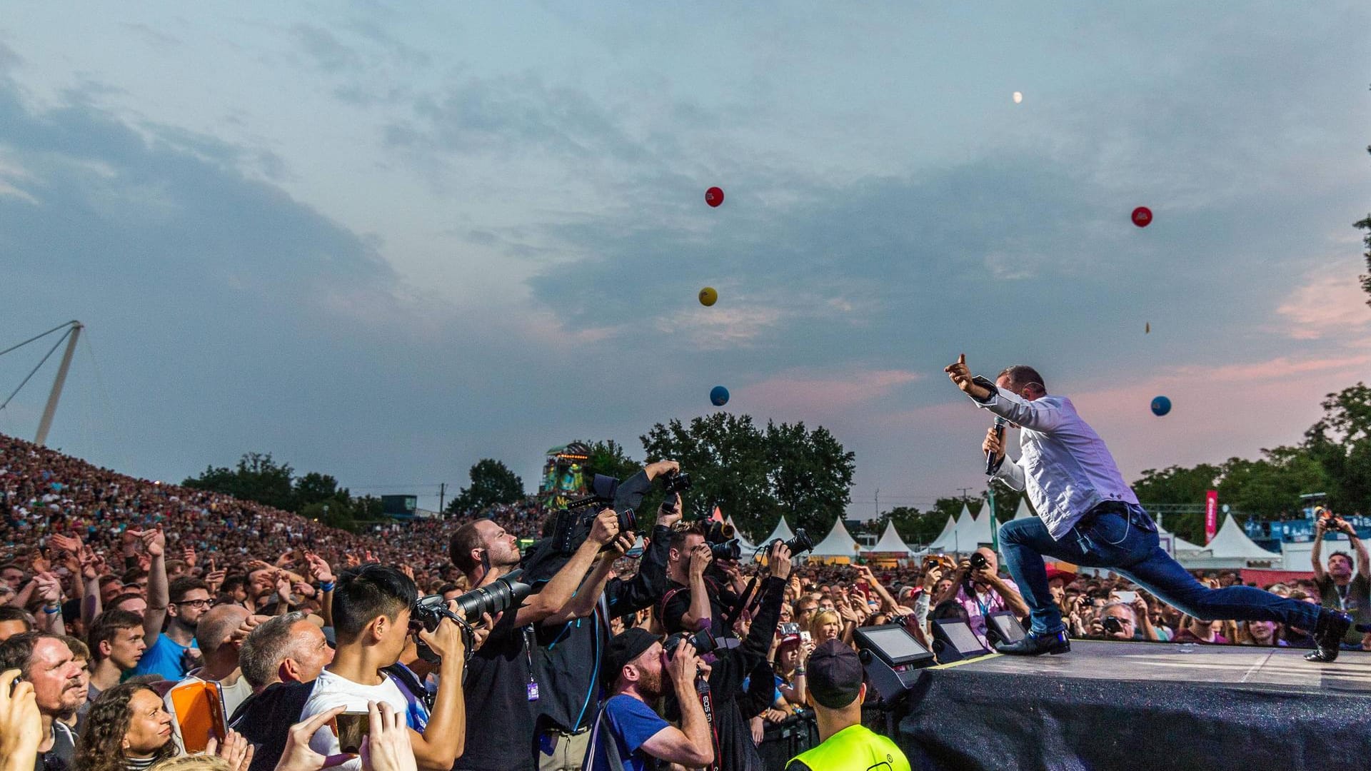 Das Fest 2018 in Karlsruhe: Auch dieses Jahr werden wieder viele Musikacts, wie hier im Jahr 2018 der Sänger Jim Kerr von der Band Simple Minds, erwartet.