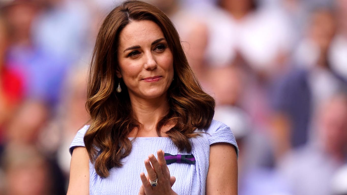 Herzogin Kate in Wimbledon: Sie freute sich über ein Geschenk für ihren jüngsten Sohn.