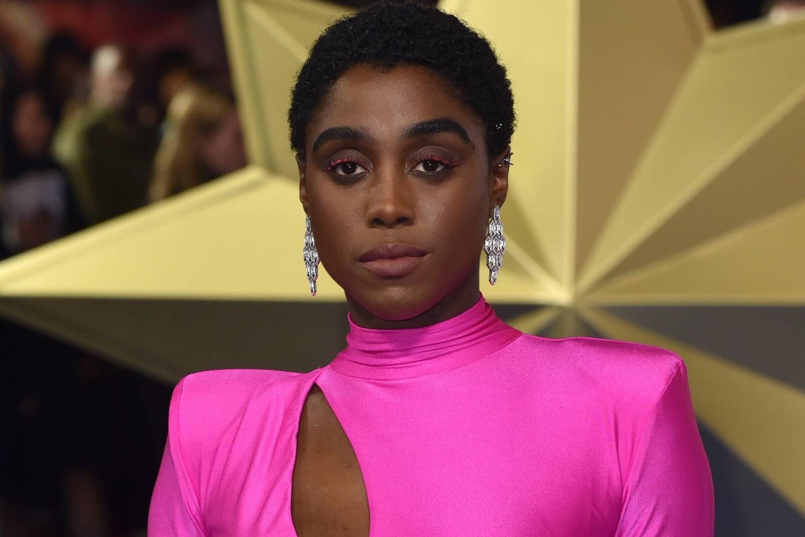 Lashana Lynch: Die Gerüchteküche um Daniel Craigs letzten Einsatz als James Bond brodelt.