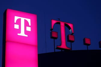 Die Telekom muss ihre "Stream On"-Tarife nach einer Gerichtsentscheidung ändern oder vom Markt nehmen.