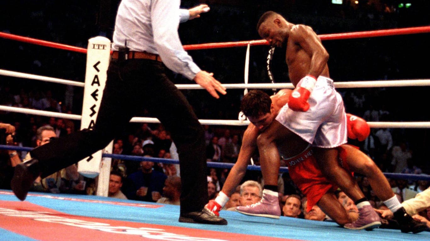 Karriere-Highlight: Whitaker (r.) gegen Oscar de la Hoya 1997 in Las Vegas.