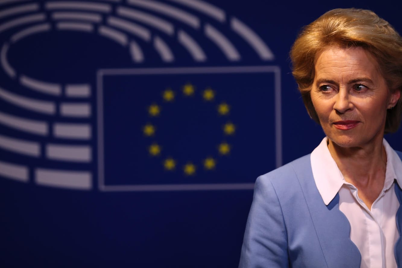 Ursula von der Leyen: Um EU-Kommissionschefin zu werden, hat die CDU-Politikerin nun noch einmal diverse Versprechen gemacht.