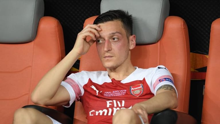 Ob Mesut Özil bei Arsenal bleibt, ist ungewiss.