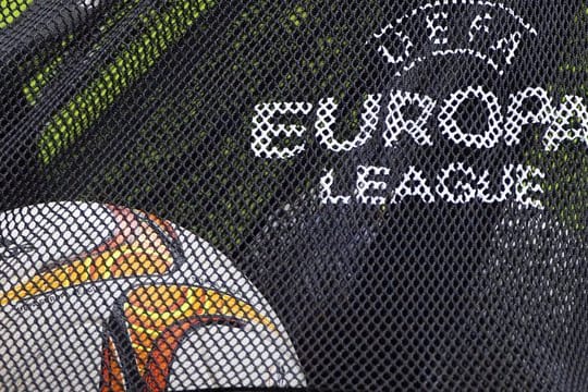 Darf KV Mechelen doch in der Europa League starten? Die UEFA hält sich noch bedeckt.
