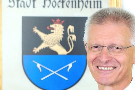 Der Hockenheimer Oberbürgermeister Dieter Gummerist ist von einem Unbekannten angegriffen und schwer verletzt worden.