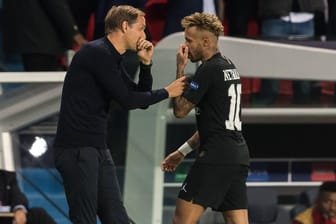 Thomas Tuchel und Neymar im Gespräch: Der Superstar wollte Paris verlassen.