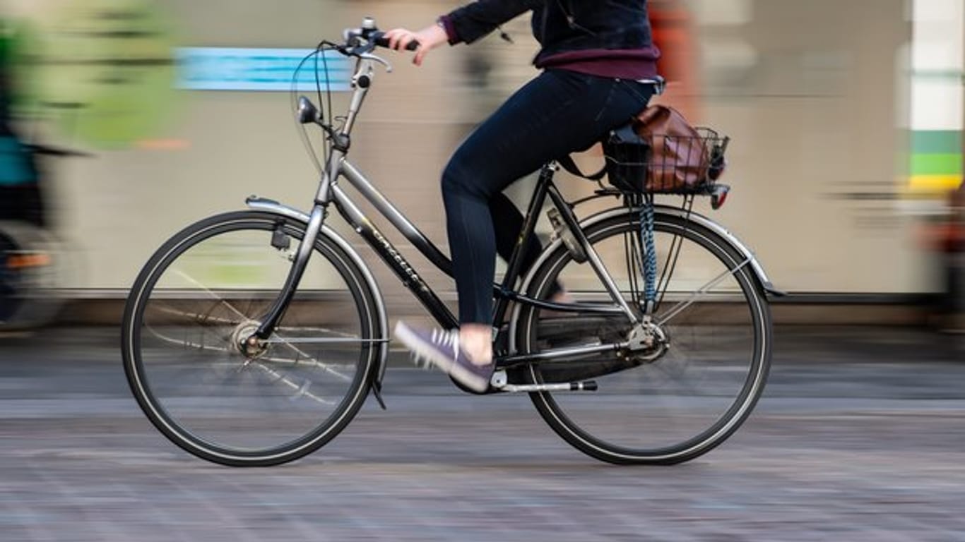 Wer nach der Arbeit mit dem Fahrrad nach Hause fährt, kann gleich etwas abschalten.