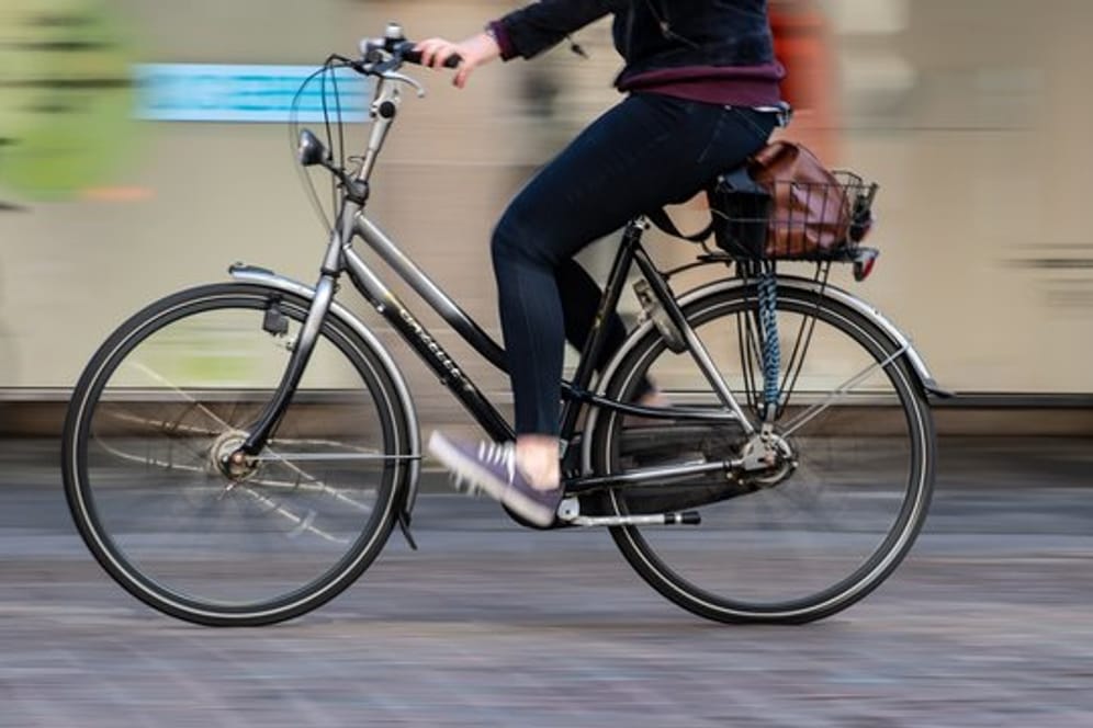 Wer nach der Arbeit mit dem Fahrrad nach Hause fährt, kann gleich etwas abschalten.