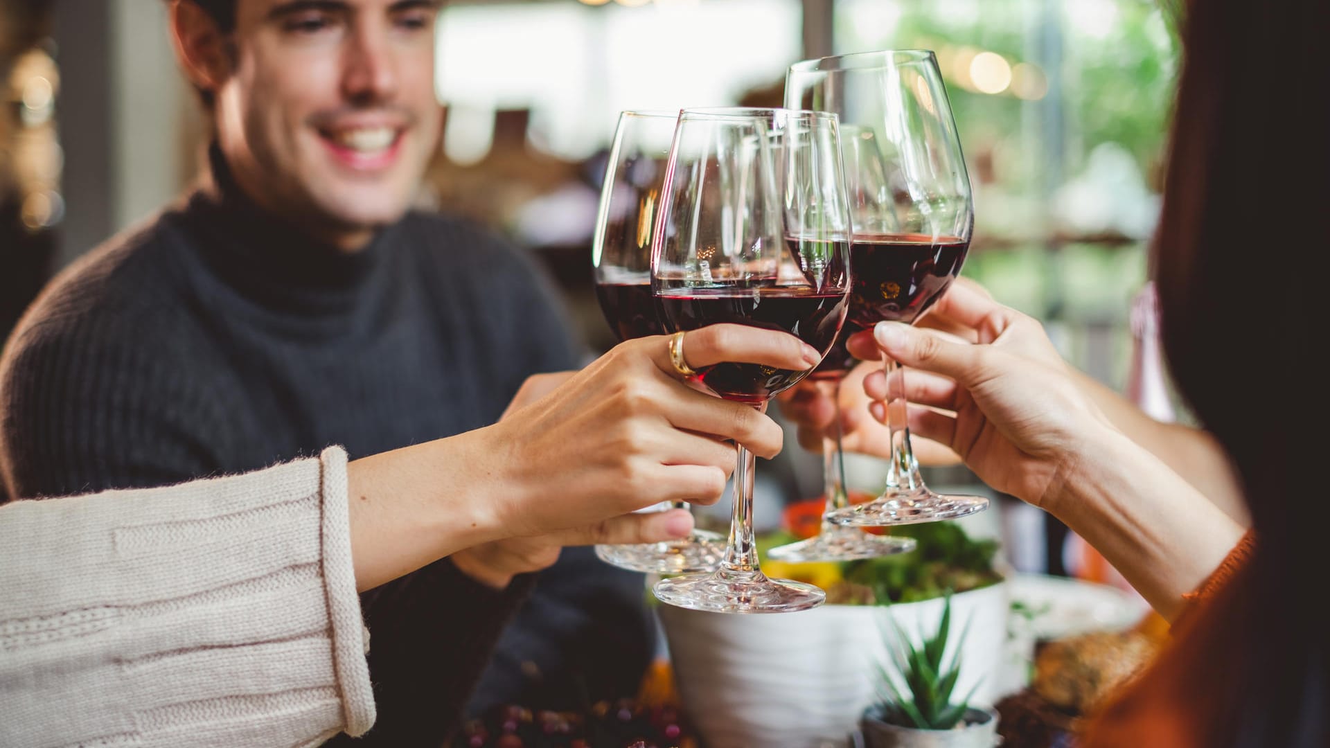 Wer liebt es nicht, den Tag mit seinen Liebsten bei gutem Essen und Trinken in einem schönen Lokal ausklingen zu lassen?