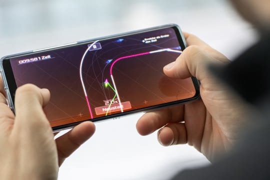 Nummer eins unter den Gaming-Plattformen: Inzwischen spielen rund 18,7 Millionen Menschen hierzulande auf dem Smartphone.