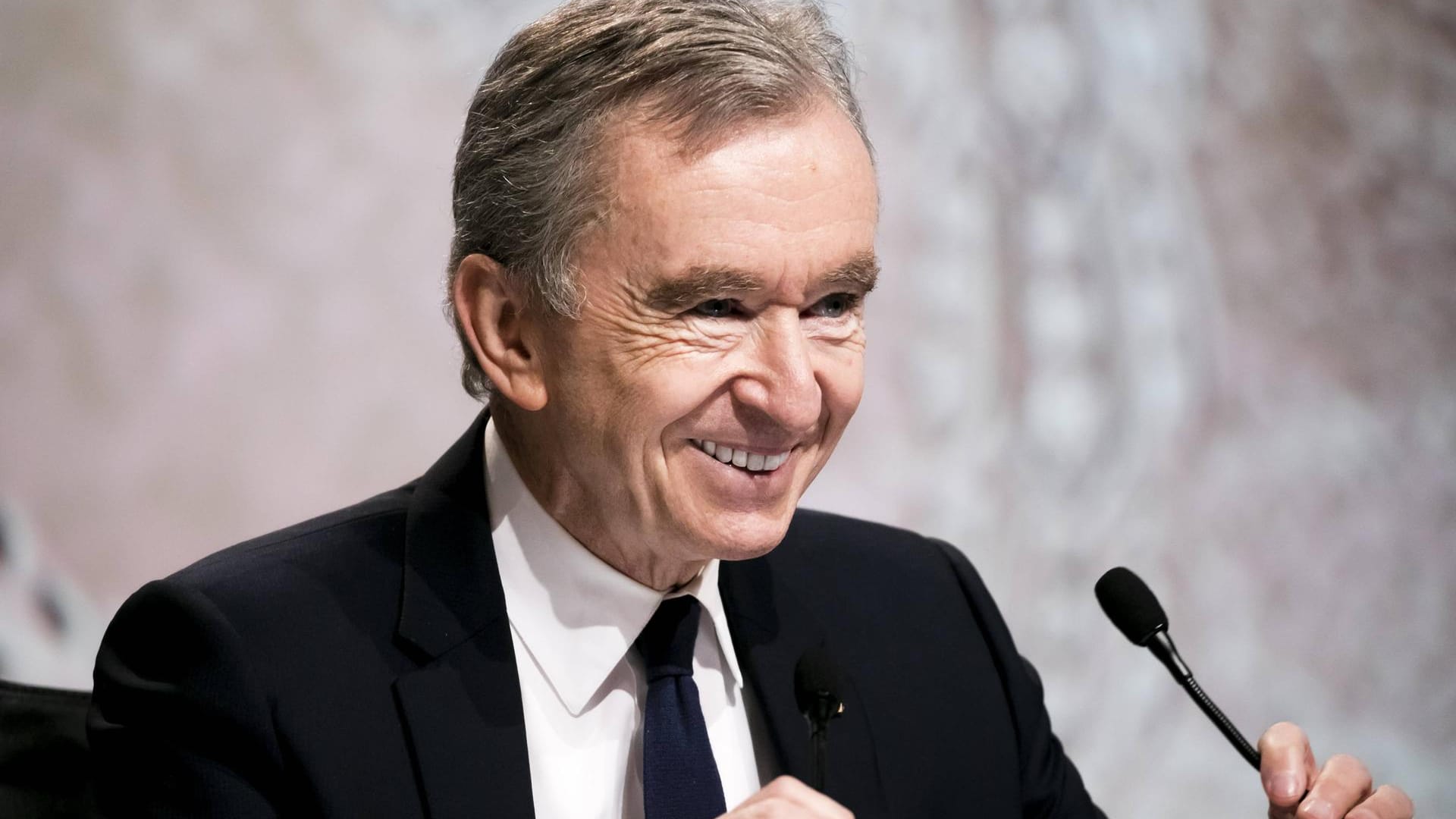 Bernard Arnault auf einem Kongress: Der 70-Jährige ist Chef des Luxusgüter-Konzerns LVMH.