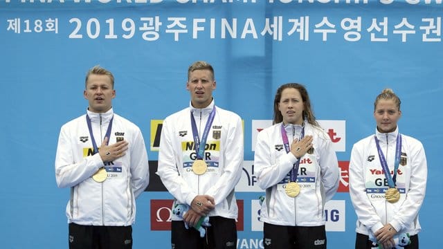 Die Gold-Staffel: Lea Boy (r-l), Sarah Köhler, Sören Meißner und Rob Muffels. Die Gold-Staffel: Lea Boy (r-l), Sarah Köhler, Sören Meißner und Rob Muffels.