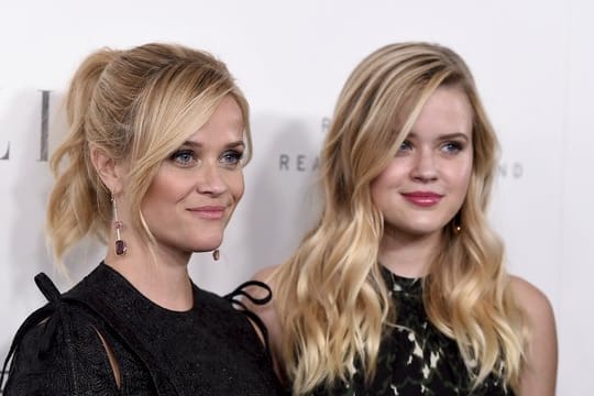 Ava Phillippe hat von ihrer Mutter Reese Witherspoon auch harte Arbeit gelernt.