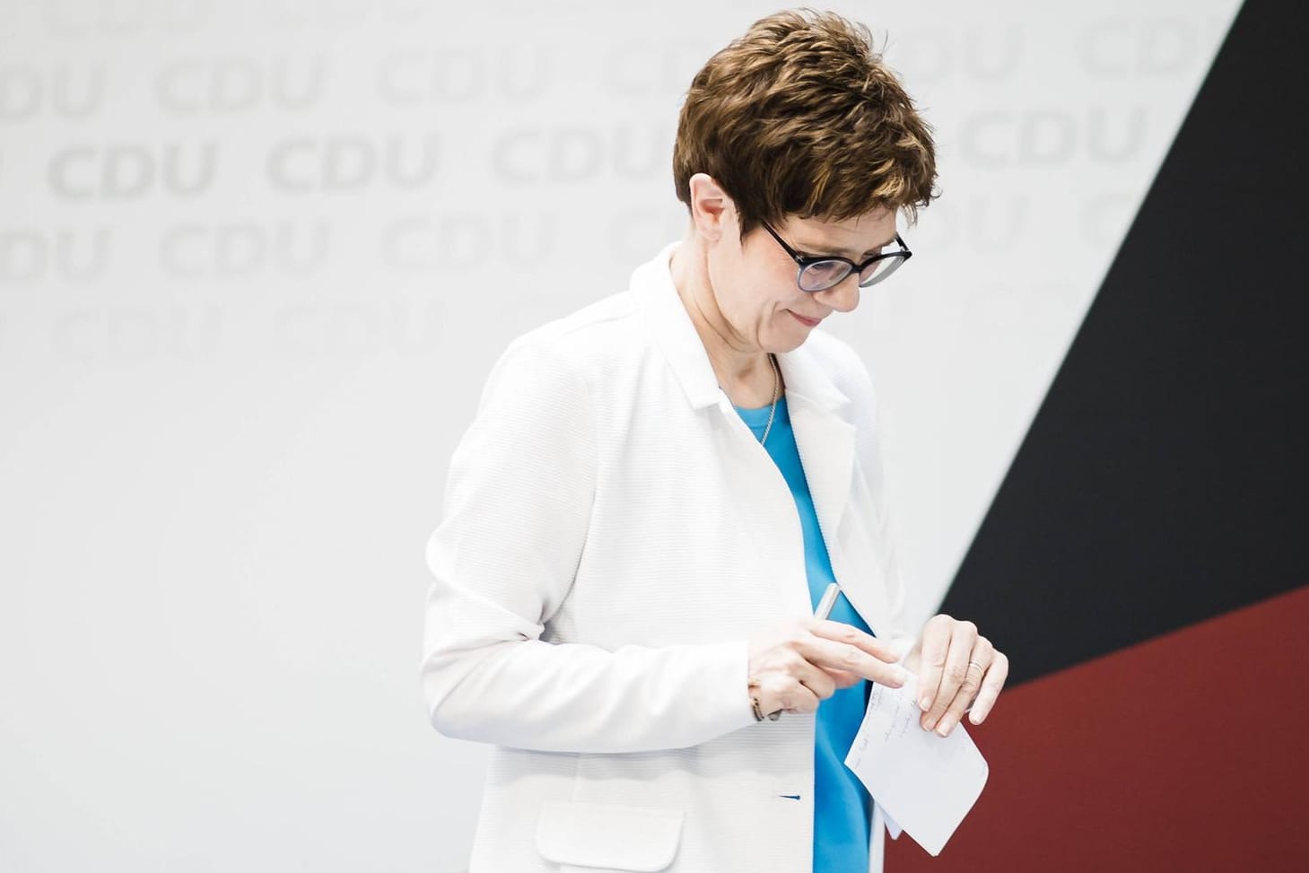 Für sie ist es ein Schritt in Richtung Kanzleramt: CDU-Chefin Annegret Kramp-Karrenbauer wird neue Verteidigungsministerin. Doch die Wähler sehen das anders.