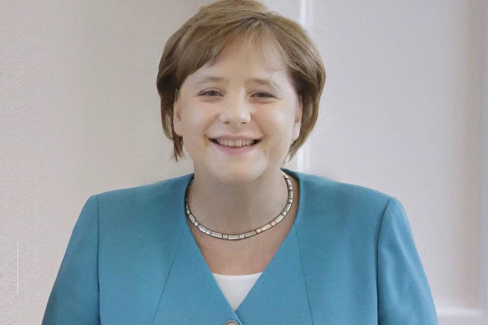 Angela Merkel: Nach Bearbeitung mit der FaceApp sieht sie so aus.