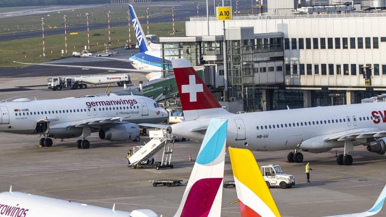 Düsseldorf International Airport: Am drittgrößten Flughafen Deutschlands ist fast jeder dritte Flug mehr als 15 Minuten zu spät.