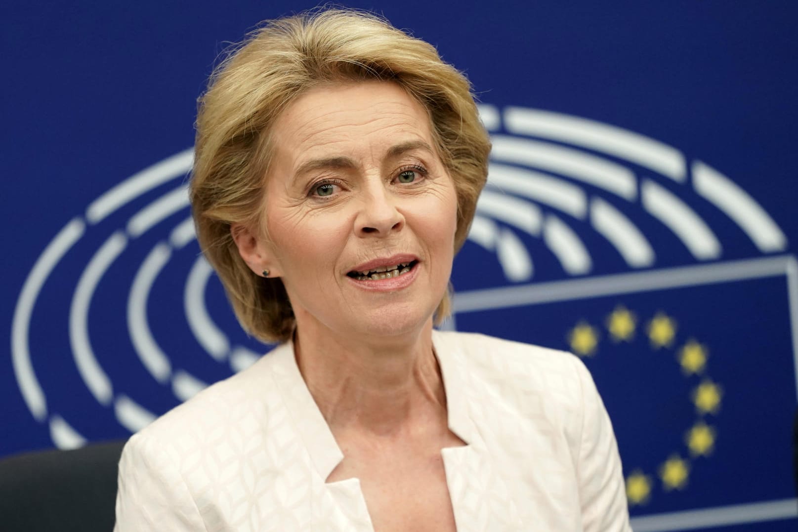 Ursula von der Leyen: Die neue EU-Kommissionschefin kündigt einen harten Kurs gegenüber Russland an.