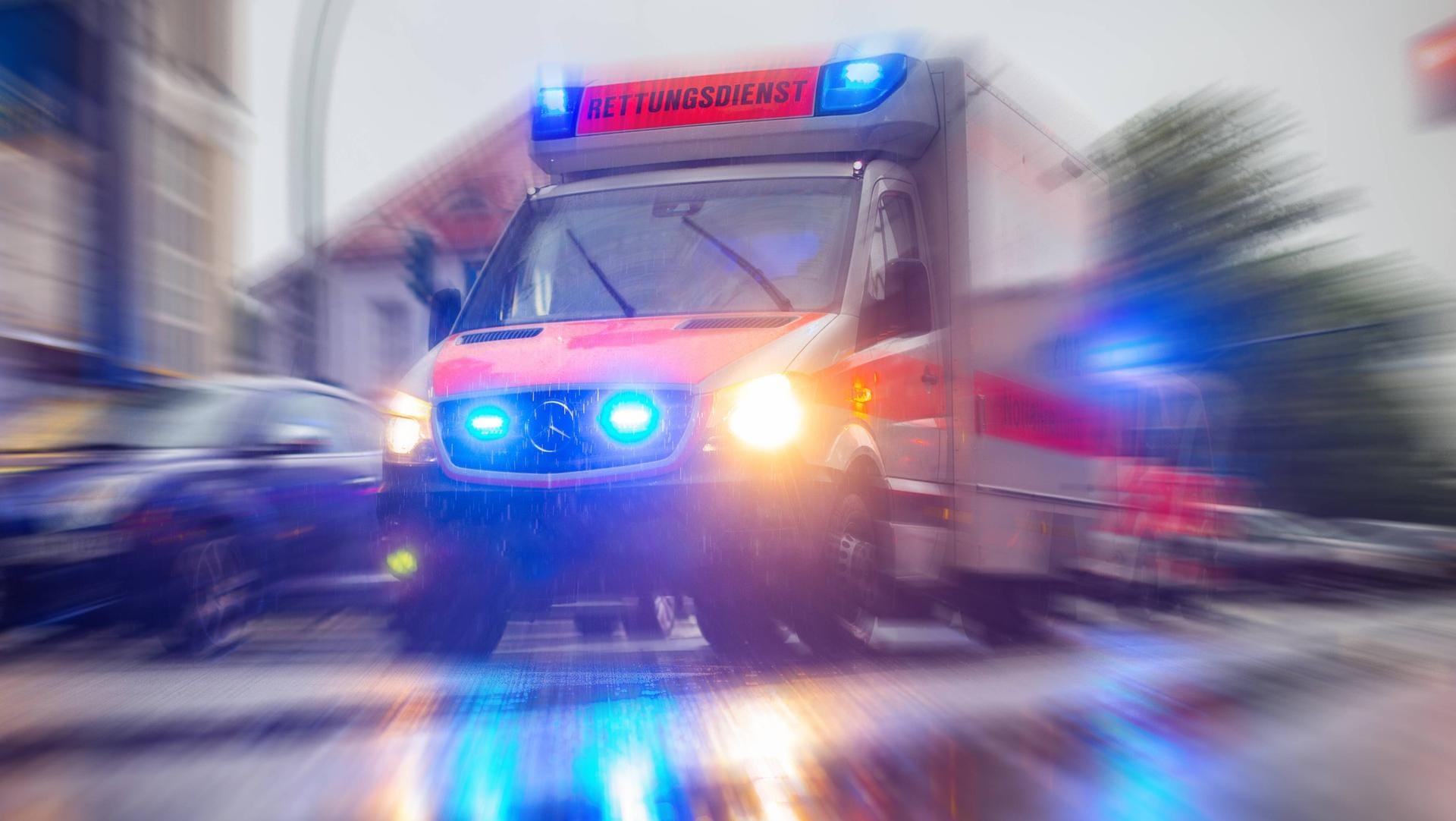 Rettungswagen im Einsatz Rettungswagen im Einsatz