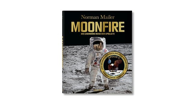 "Moonfire" von Norman Mailer mit unveröffentlichten Fotos der Mondlandung. "Moonfire" von Norman Mailer mit unveröffentlichten Fotos der Mondlandung.