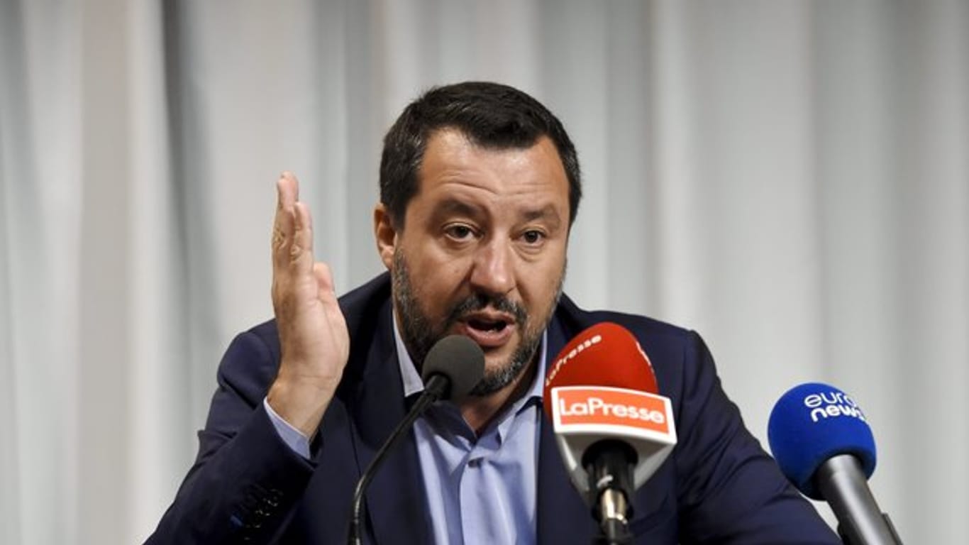 Matteo Salvini, Innenminister von Italien, spricht auf einer Pressekonferenz.