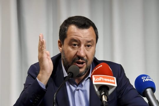 Matteo Salvini, Innenminister von Italien, spricht auf einer Pressekonferenz.