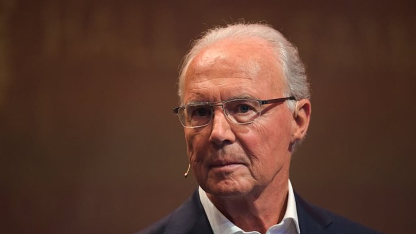 Die Bundesanwaltschaft der Schweiz will das Strafverfahren gegen Franz Beckenbauer im Zusammenhang mit der Vergabe der WM 2006 von den weiteren Verfahren abtrennen.