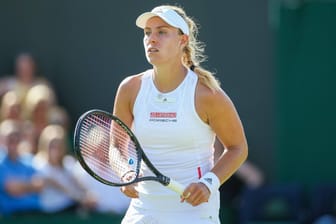 Enttäuscht: Angelique Kerber bei ihrer Zweitrunden-Niederlage gegen Lauren Davis in Wimbledon.