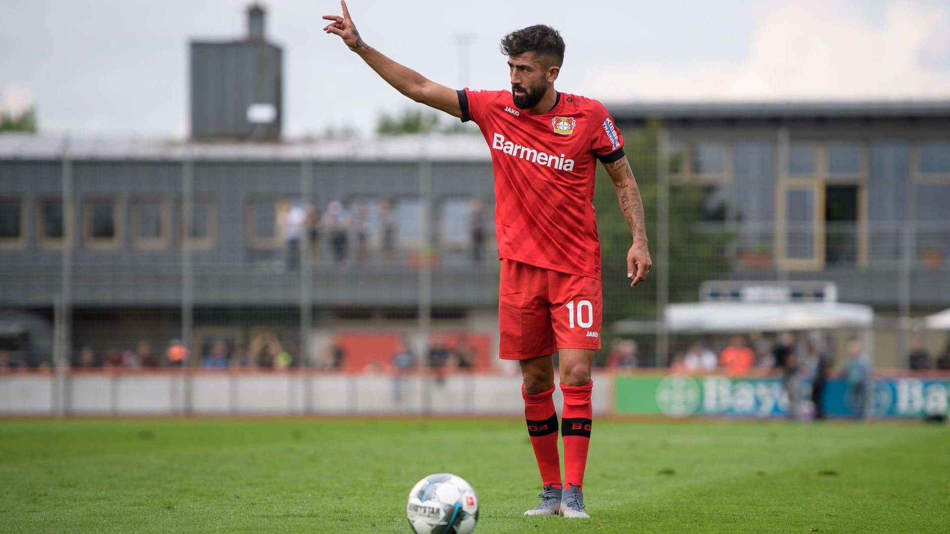 Neuer Lenker: Kerem Demirbay im Leverkusen-Trikot.