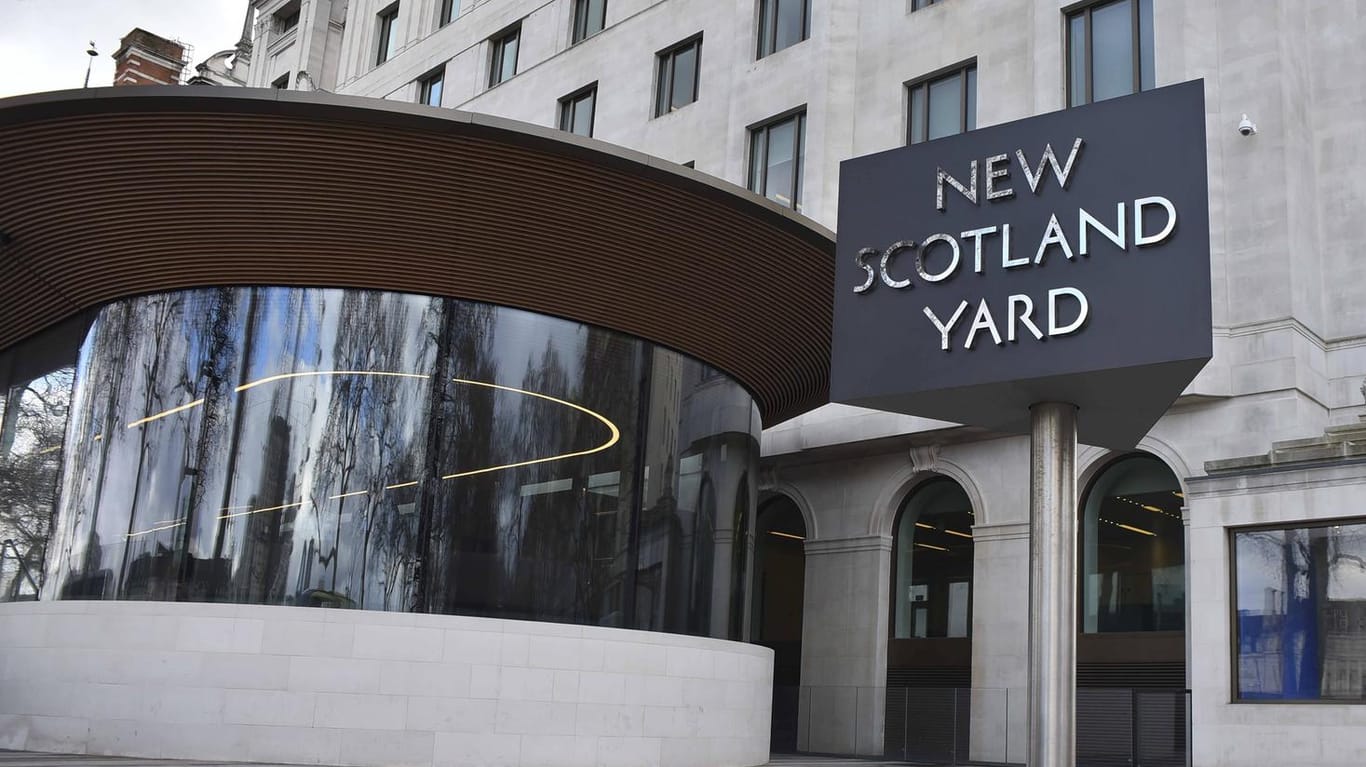 Die Zentrale von Scotland Yard in London: "Wir entschuldigen uns bei unseren Abonnenten und Followern für die Nachrichten, die sie bekommen haben."
