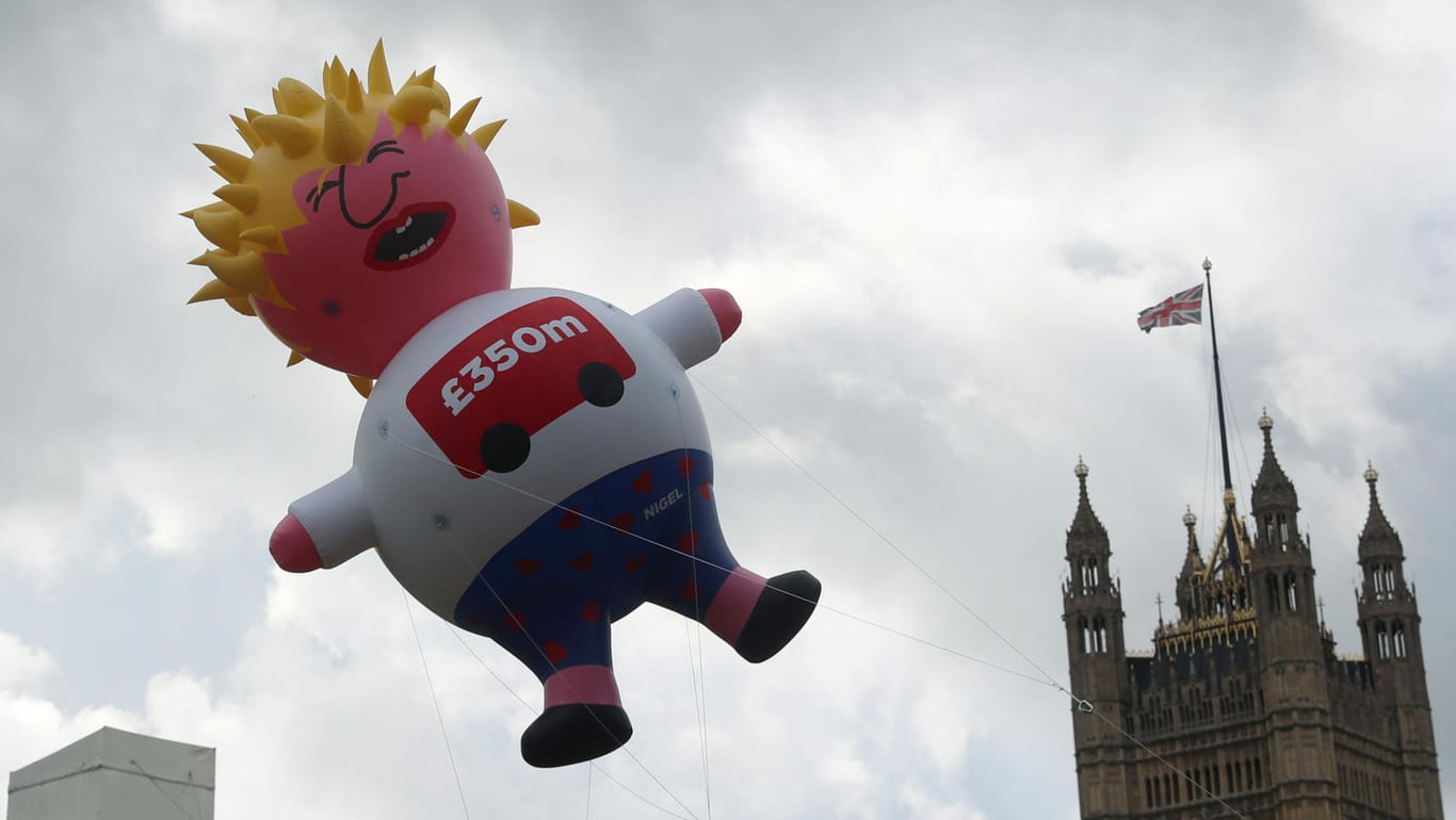 Boris Johnson als Heißluftballon: Im Zentrum Londons gingen Gegner des Brexit-Vorreiters auf die Straße.