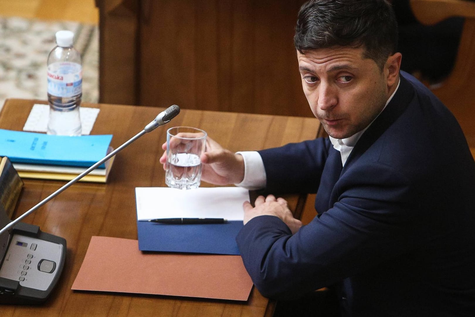 Wolodymyr Selenskyj im ukrainischen Parlament: Der gewählte Präsident hat keine Abgeordneten, die seine Politik mittragen würden. Das wird sich nach der Wahl am Sonntag ändern.