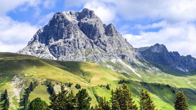 Der Große Widderstein in den österreichischen Alpen: Der 56-Jährige starb beim Abstieg von dem 2.533 Meter hohen Berg. (Symbolfoto)