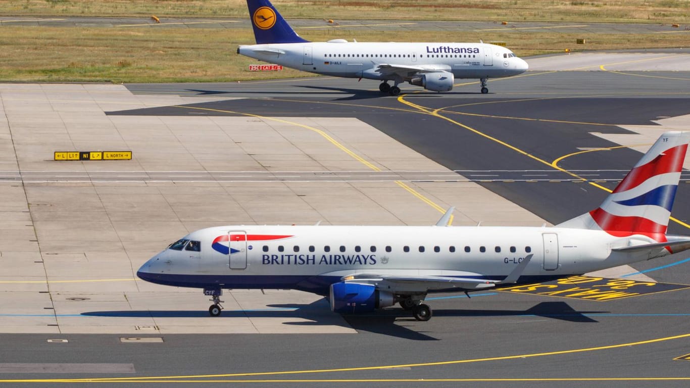 Maschinen von British Airways und Lufthansa am Frankfurter Flughafen: "Der Flugbetrieb von Frankfurt und München wird ganz regulär wieder aufgenommen." (Symbolfoto)
