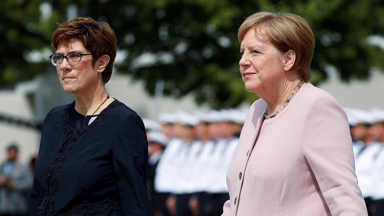 CDU-Chefin Annegret Kramp-Karrenbauer und Kanzlerin Angela Merkel: Die Union steht in den Umfragen wieder besser da.