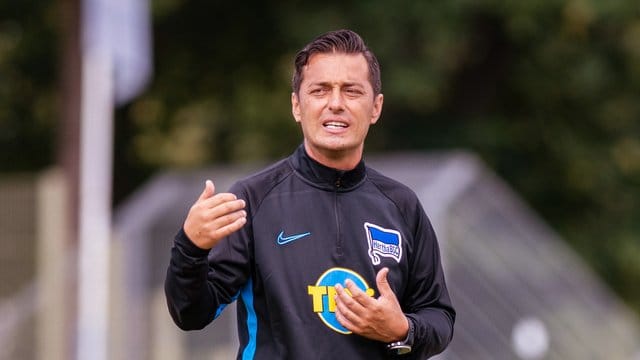 Findet, "dass die Jungs brutal gut miteinander harmonieren": Hertha-Trainer Ante Covic. Findet, "dass die Jungs brutal gut miteinander harmonieren": Hertha-Trainer Ante Covic.