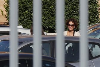 Federic Orlandi, die Schwester der vermissten Emanuela Orlandi, trifft beim Vatikan ein.