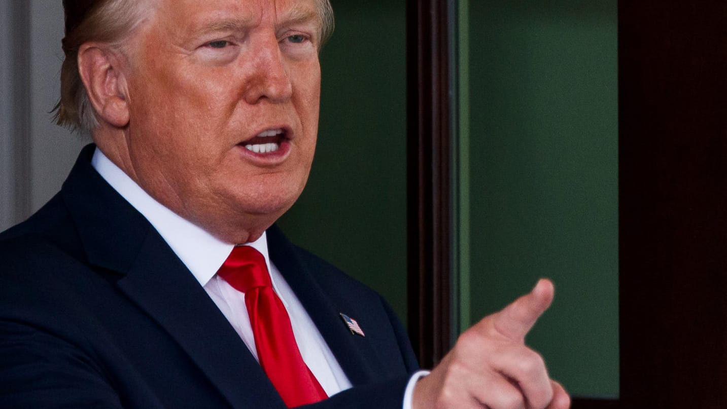 Donald Trumpo verzichtete im letzten Moment auf einen Militärschlag gegen den Iran. Donald Trumpo verzichtete im letzten Moment auf einen Militärschlag gegen den Iran.