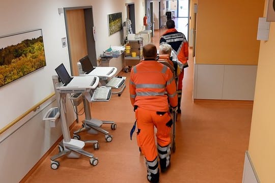 Der Reformvorschlag sieht eine bessere Verteilung von Patienten auf Notaufnahmen und ambulanten Arztpraxen vor.