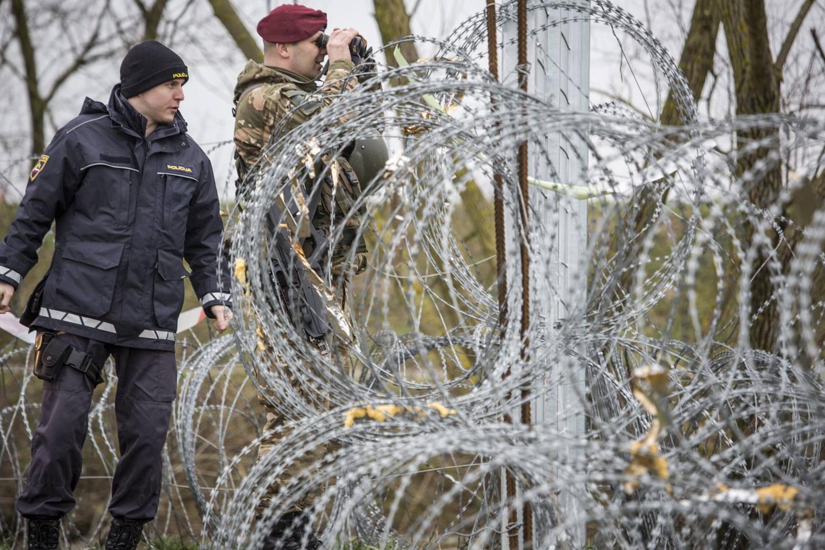 Soldaten an der slowenisch-kroatischen Grenze: 35 zusätzliche Soldaten wurden zum Einsatz entsendet. (Archivbild)