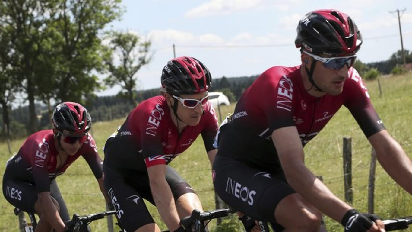 Das Ineos-Team schwächelt bei der Tour de France: Egan Bernal (l-r), Geraint Thomas und Gianni Moscon in Aktion.