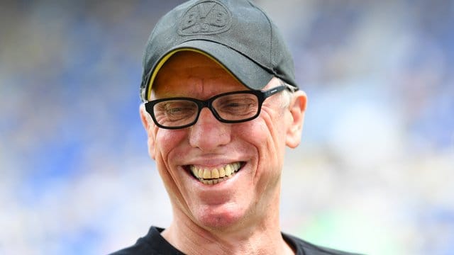 Austria Wien verhandelt mit Peter Stöger über eine Rückkehr als Sport-Vorstand. Austria Wien verhandelt mit Peter Stöger über eine Rückkehr als Sport-Vorstand.