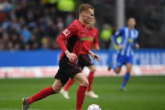 Philipp Lienhart und der SC Freiburg haben ihre Zusammenarbeit vorzeitig verlängert.