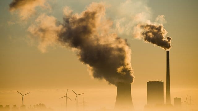 Anders als bei anderen Streitthemen sind sich Union und SPD im Ziel einig: Der Ausstoß des Klimakillers CO2 muss sinken.