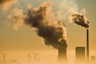 Anders als bei anderen Streitthemen sind sich Union und SPD im Ziel einig: Der Ausstoß des Klimakillers CO2 muss sinken.