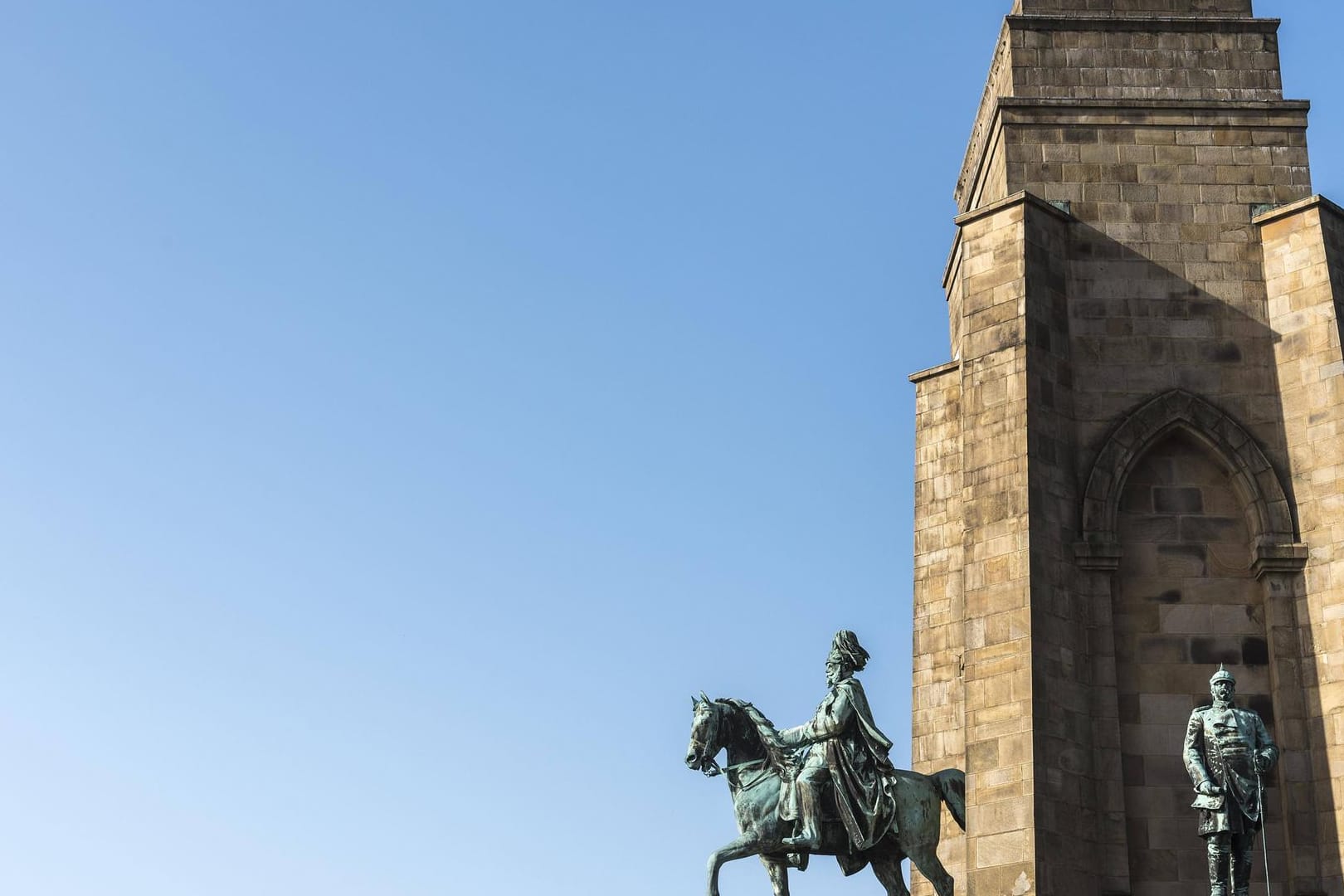 Kaiser-Wilhelm-Denkmal in Syburg: Die Hohensyburg liegt im südlichen Dortmund.