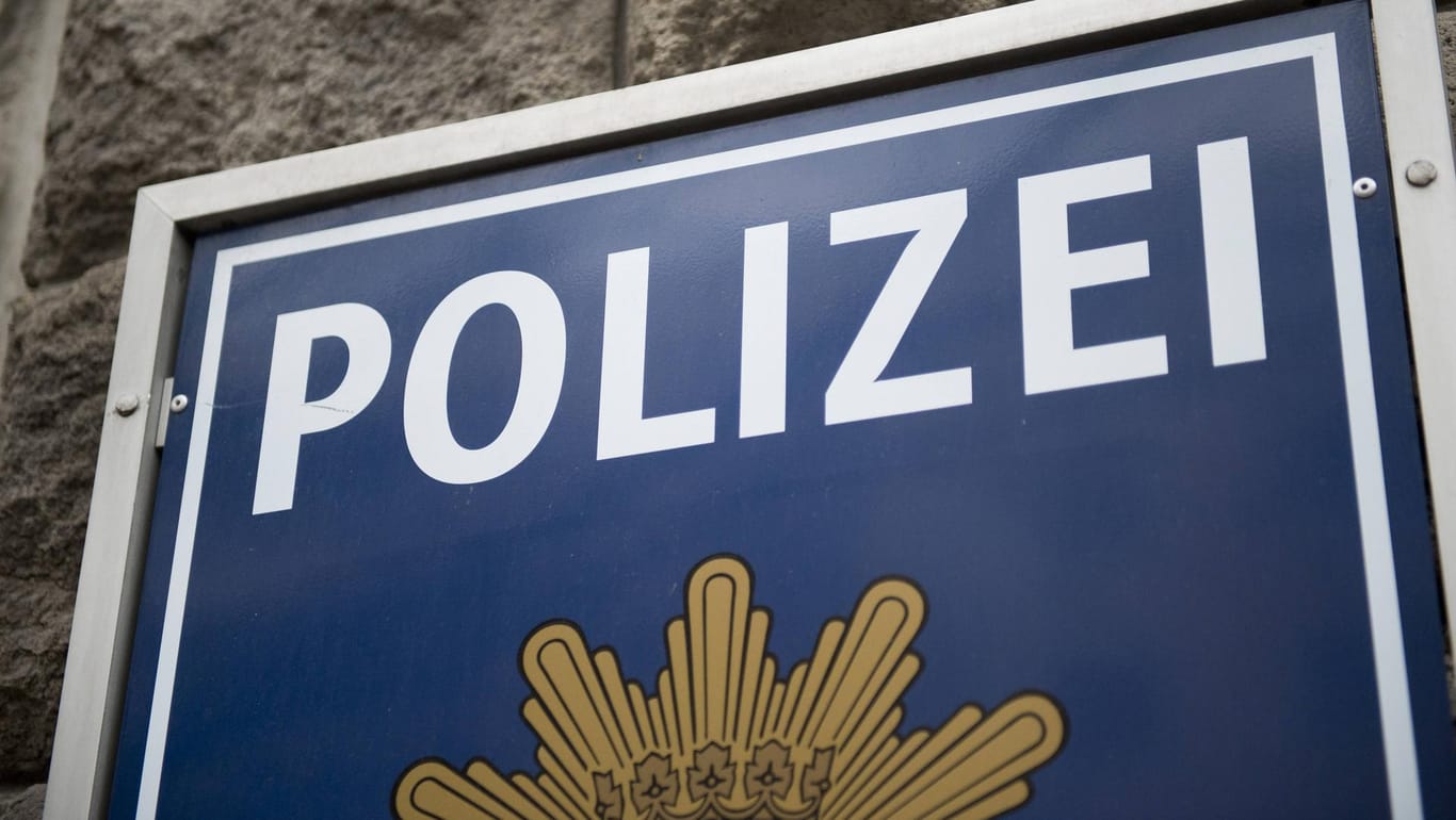 Dienststelle der Polizei: In Erfurt ist ein Mann aus bislang ungeklärter Ursache gestorben. (Symbolbild)